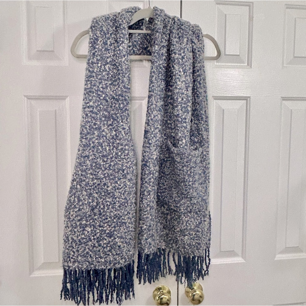 Do Everything In Love Chunky Knit Blue & White Long Line Fringe Scarf w/ Pockets